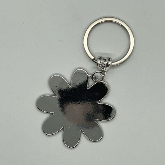 🛍️ Flower pendant keychain - Picture 4 of 4